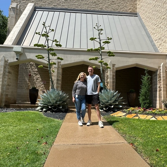 Meet your Posher, Pam - Picture 4 of 4